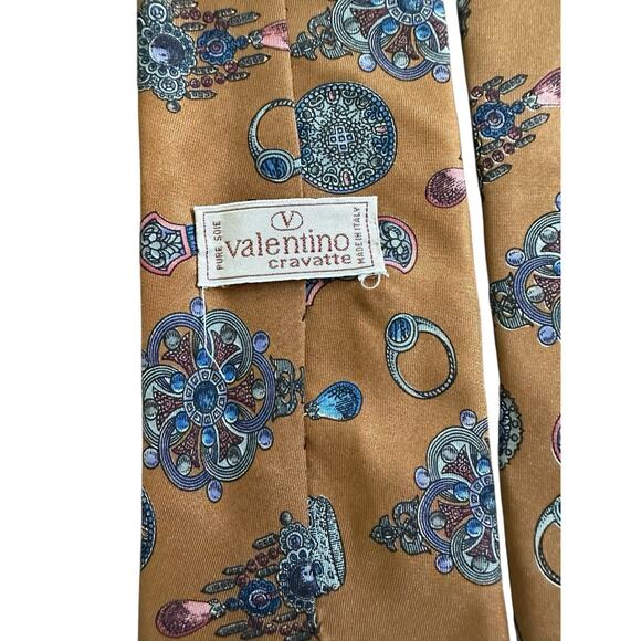 Valentino Cravatte Necktie Made in Italy 100% Silk Orange  Valentino Cravatte 100% Silk Orange Geometric Design Necktie Hand Made in Italy